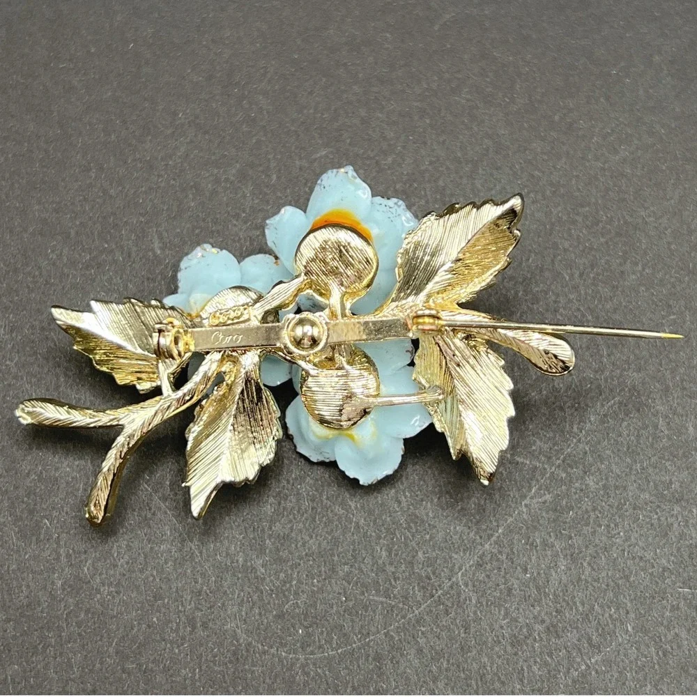 Vintage Coro Brooch Blue Roses Green Leaves Gold Tone‎ Floral Cottagecore Spring